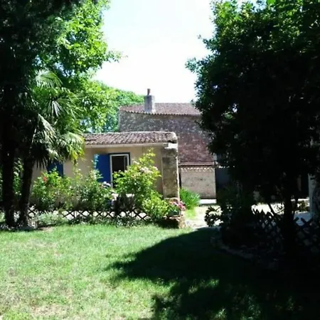 La Tour Du Logis, 4 * A 15 Min Du Futuroscope Cheneche