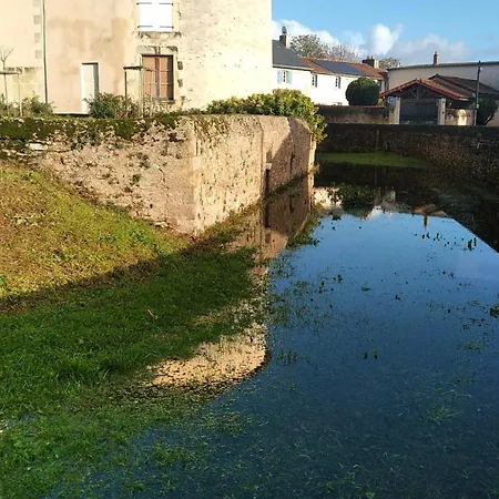 La Tour Du Logis, 4 * A 15 Min Du Futuroscope
